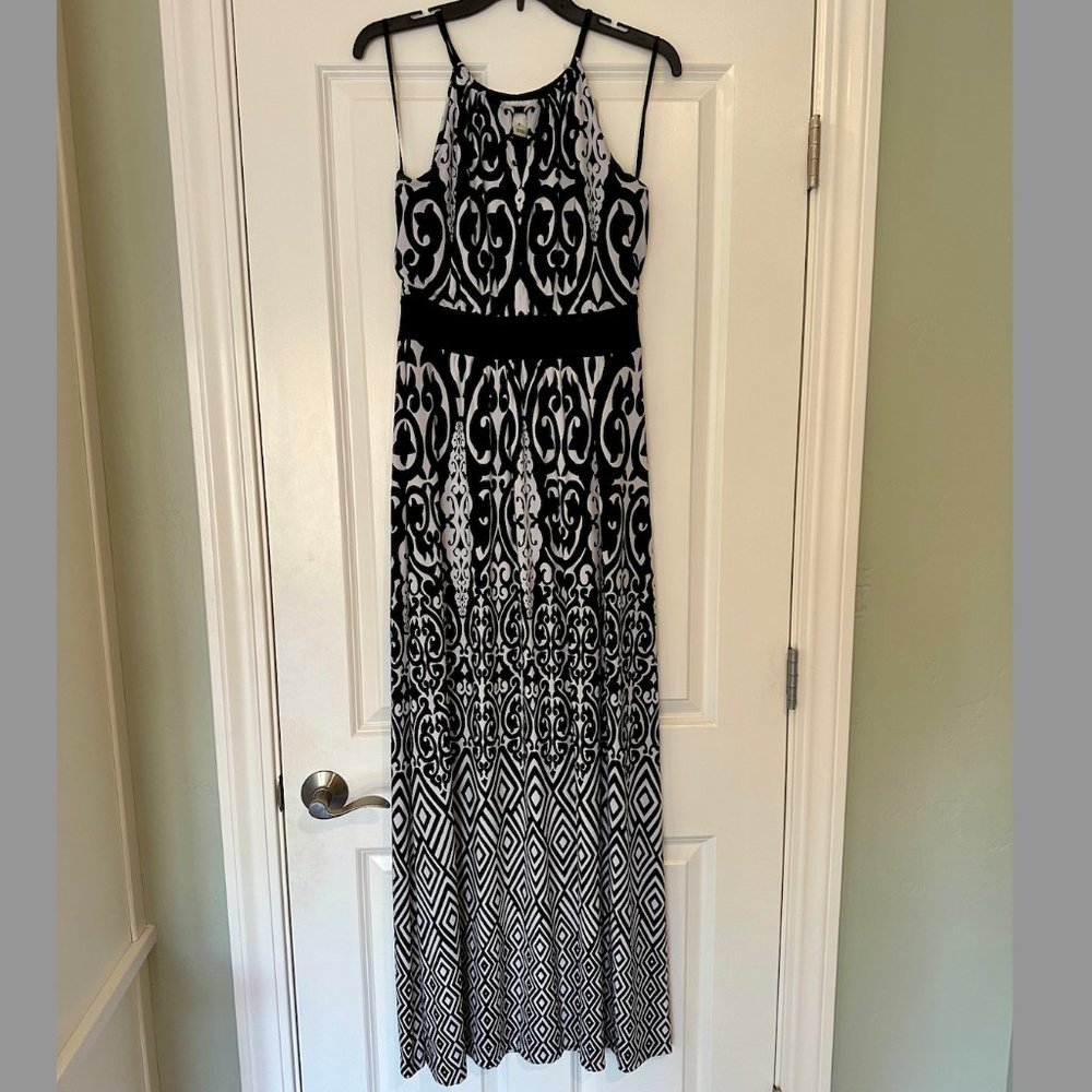 White House Black Market Keyhole Black & White Maxi Dress Size S